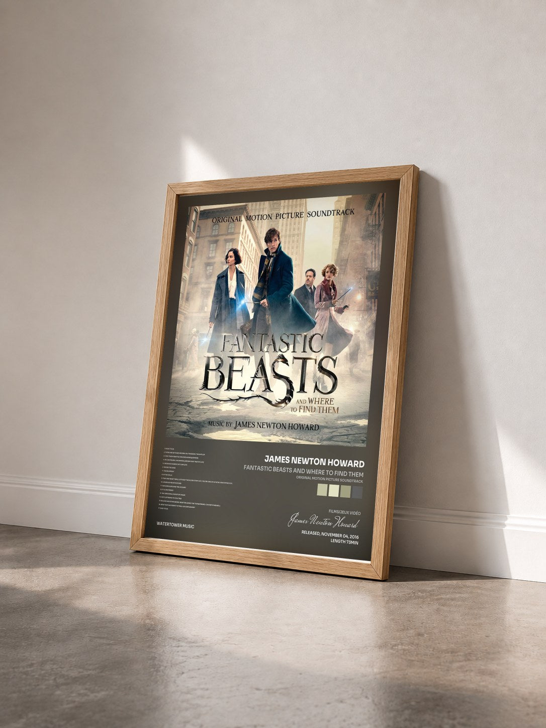 #bois Tableau de l'album Fantastic Beasts and Where to Find Them (Original Motion Picture Soundtrack) de James Newton Howard vu de trois quarts, cadre en bois brut