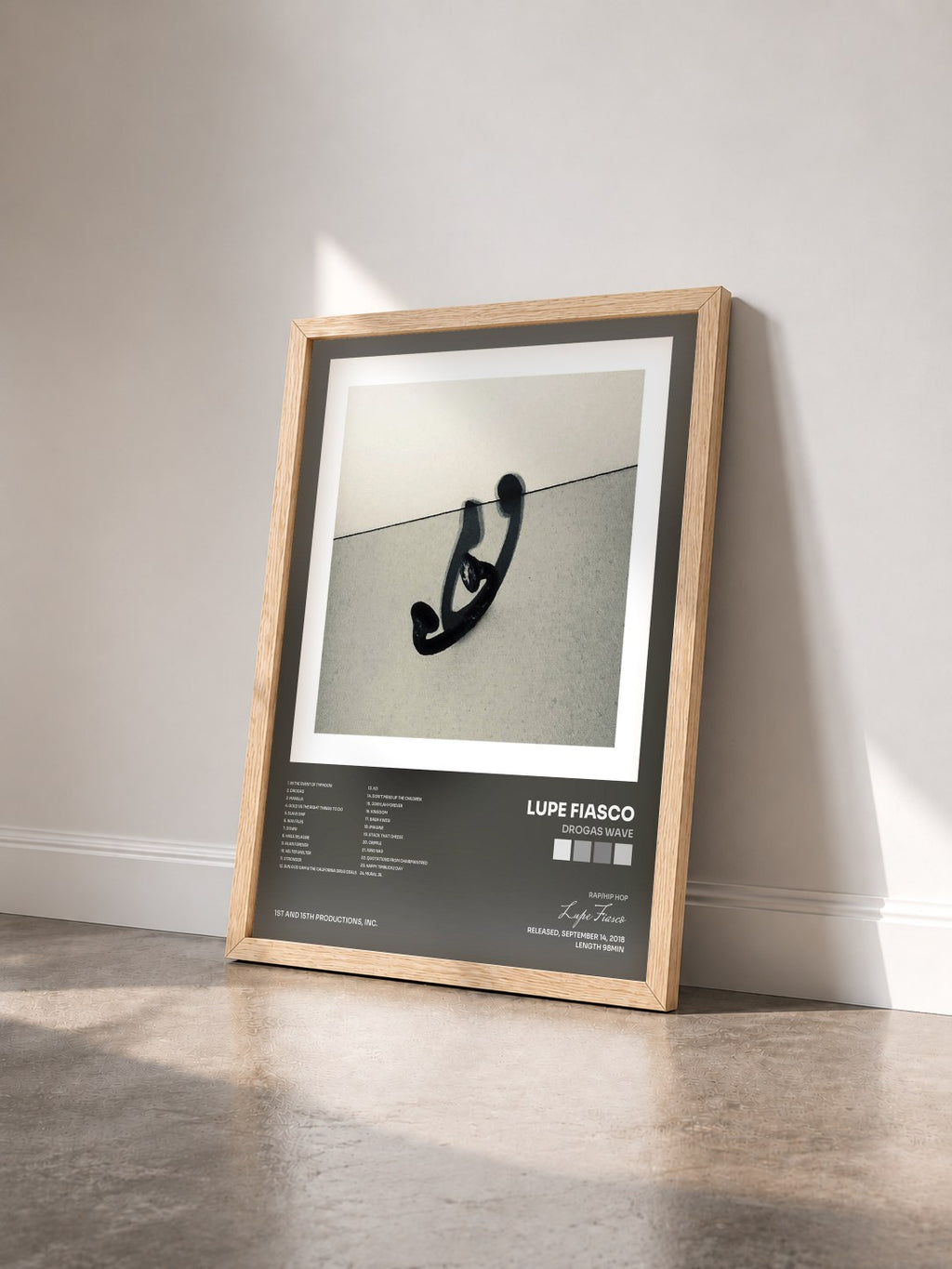 #bois Tableau de l'album DROGAS WAVE de Lupe Fiasco vu de trois quarts, cadre en bois brut