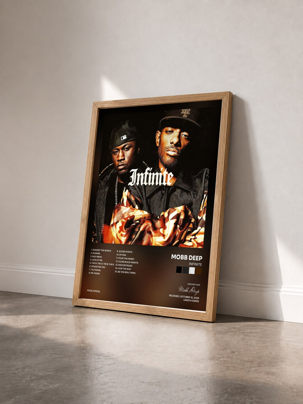 #bois Tableau de l'album Infinite de Mobb Deep vu de trois quarts, cadre en bois brut