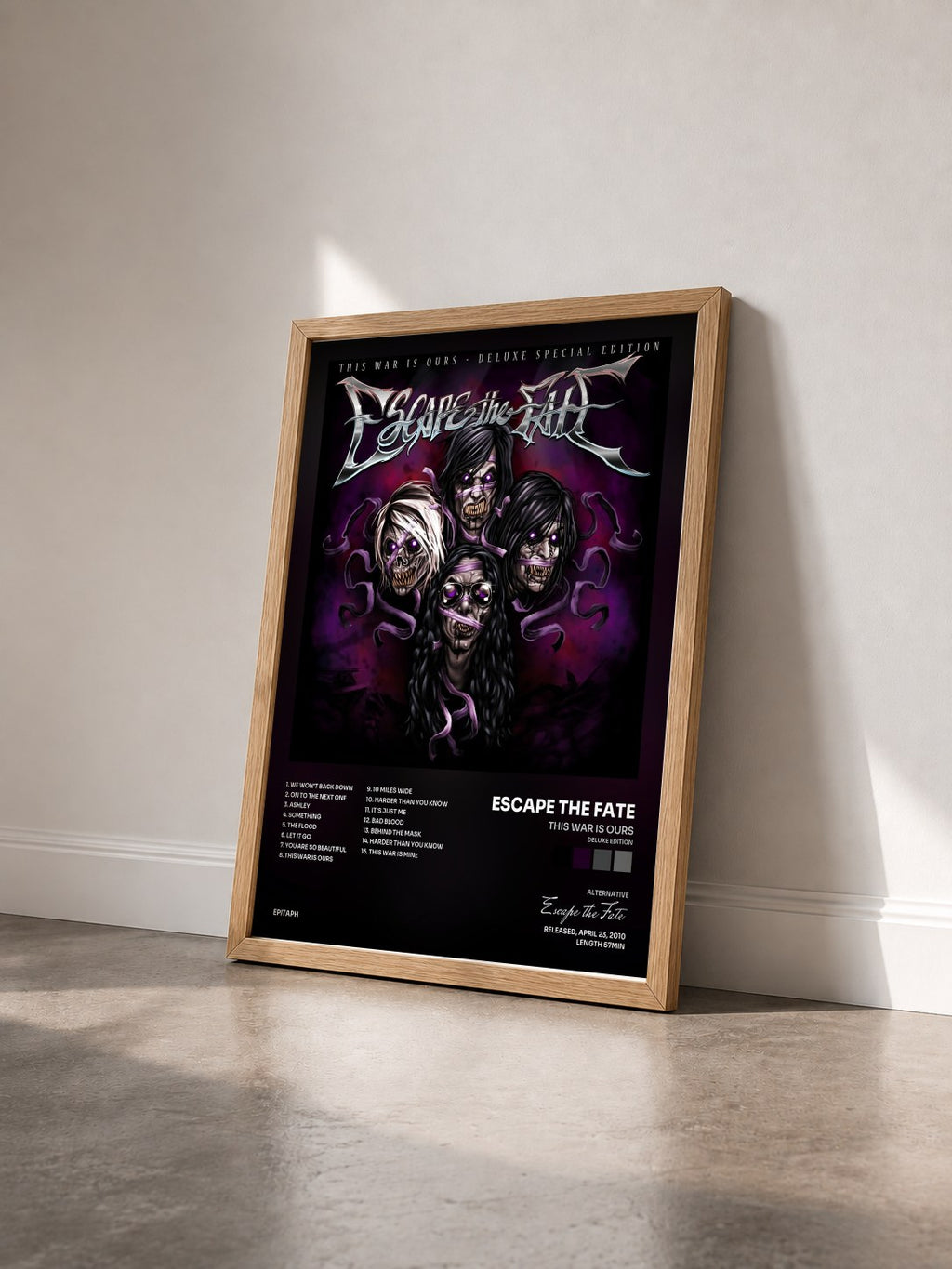 #bois Tableau de l'album This War Is Ours (Deluxe Edition) de Escape the Fate vu de trois quarts, cadre en bois brut