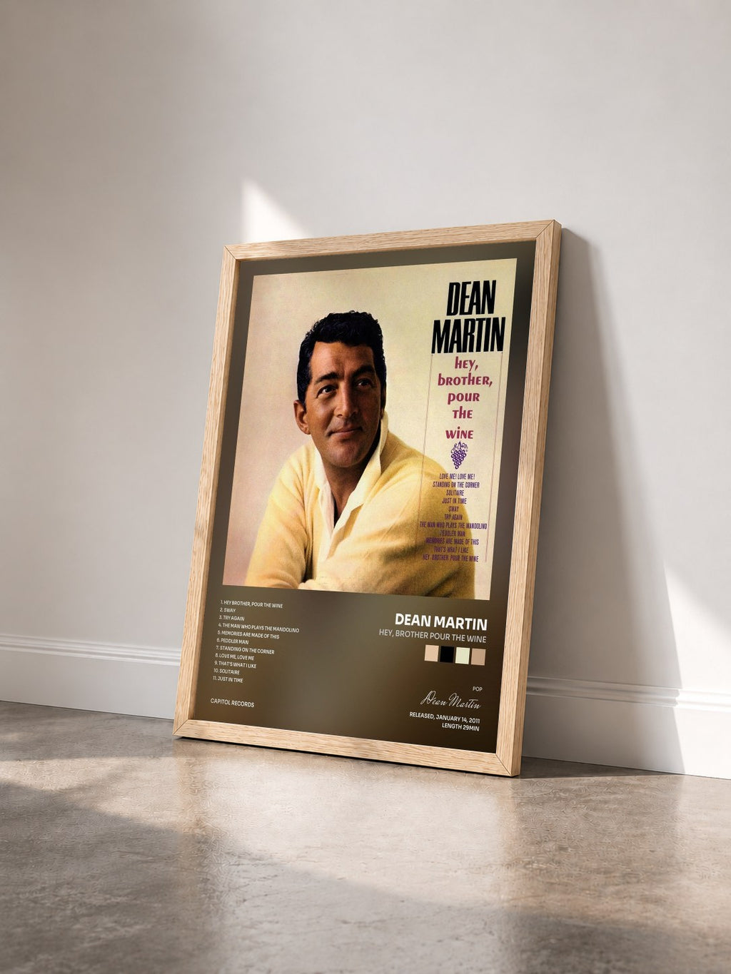 #bois Tableau de l'album Hey, Brother Pour The Wine de Dean Martin vu de trois quarts, cadre en bois brut