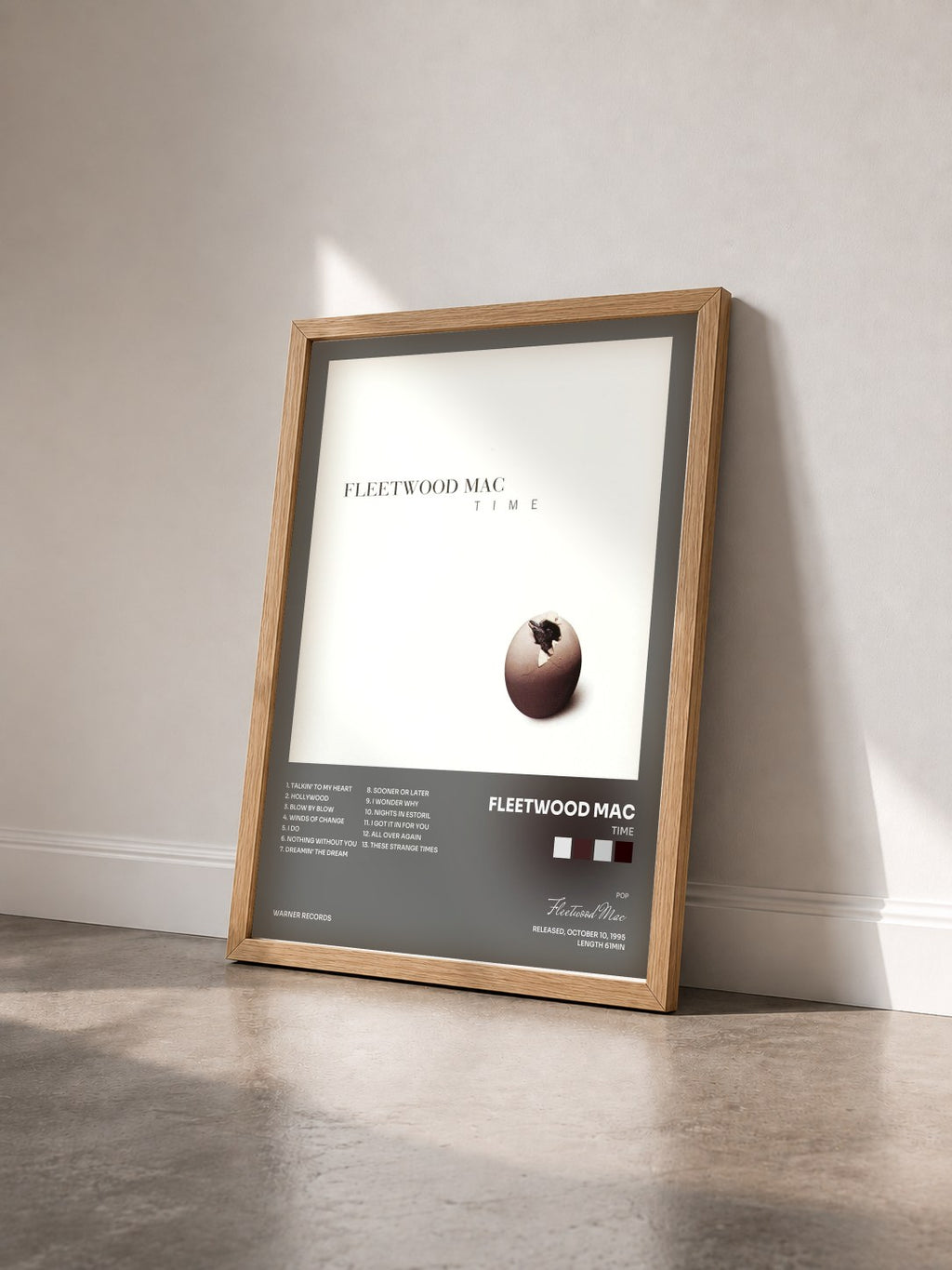 #bois Tableau de l'album Time de Fleetwood Mac vu de trois quarts, cadre en bois brut