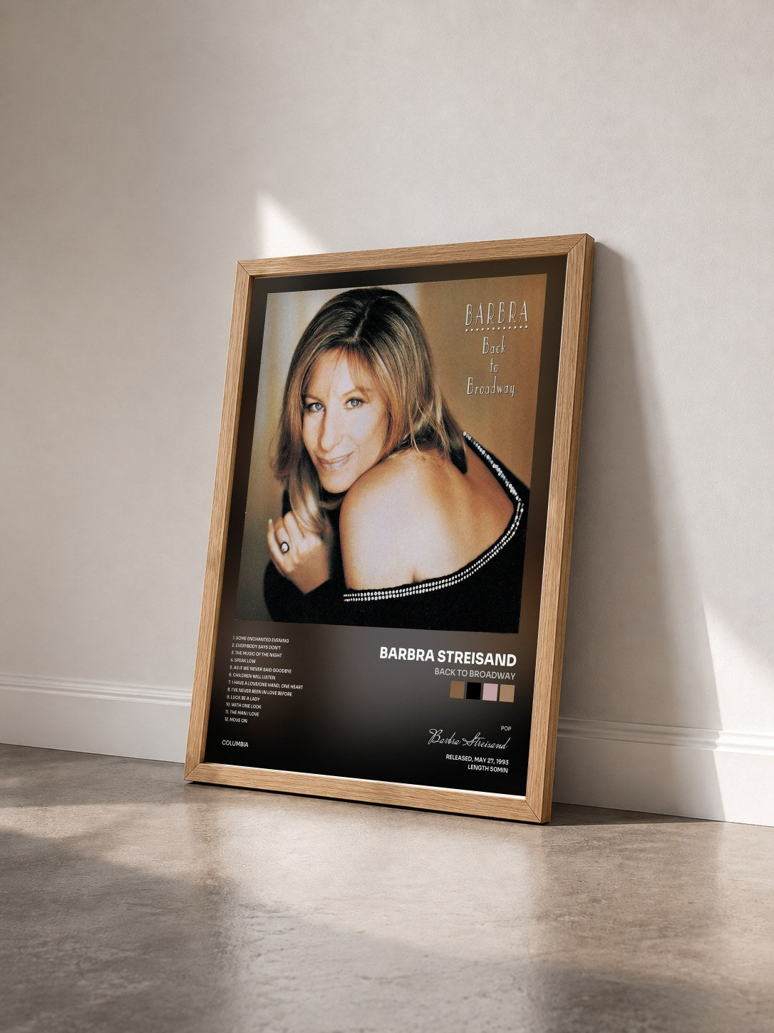 #bois Tableau de l'album Back To Broadway de Barbra Streisand vu de trois quarts, cadre en bois brut
