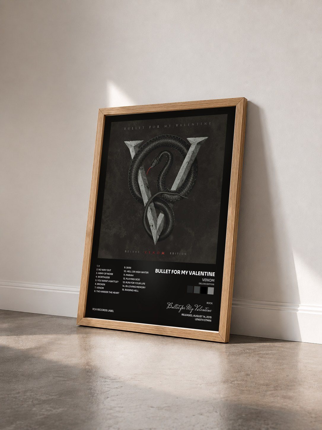#bois Tableau de l'album Venom (Deluxe Edition) de Bullet for My Valentine vu de trois quarts, cadre en bois brut