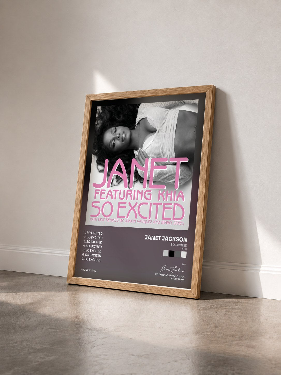 #bois Tableau de l'album So Excited (Remix) de Janet Jackson vu de trois quarts, cadre en bois brut