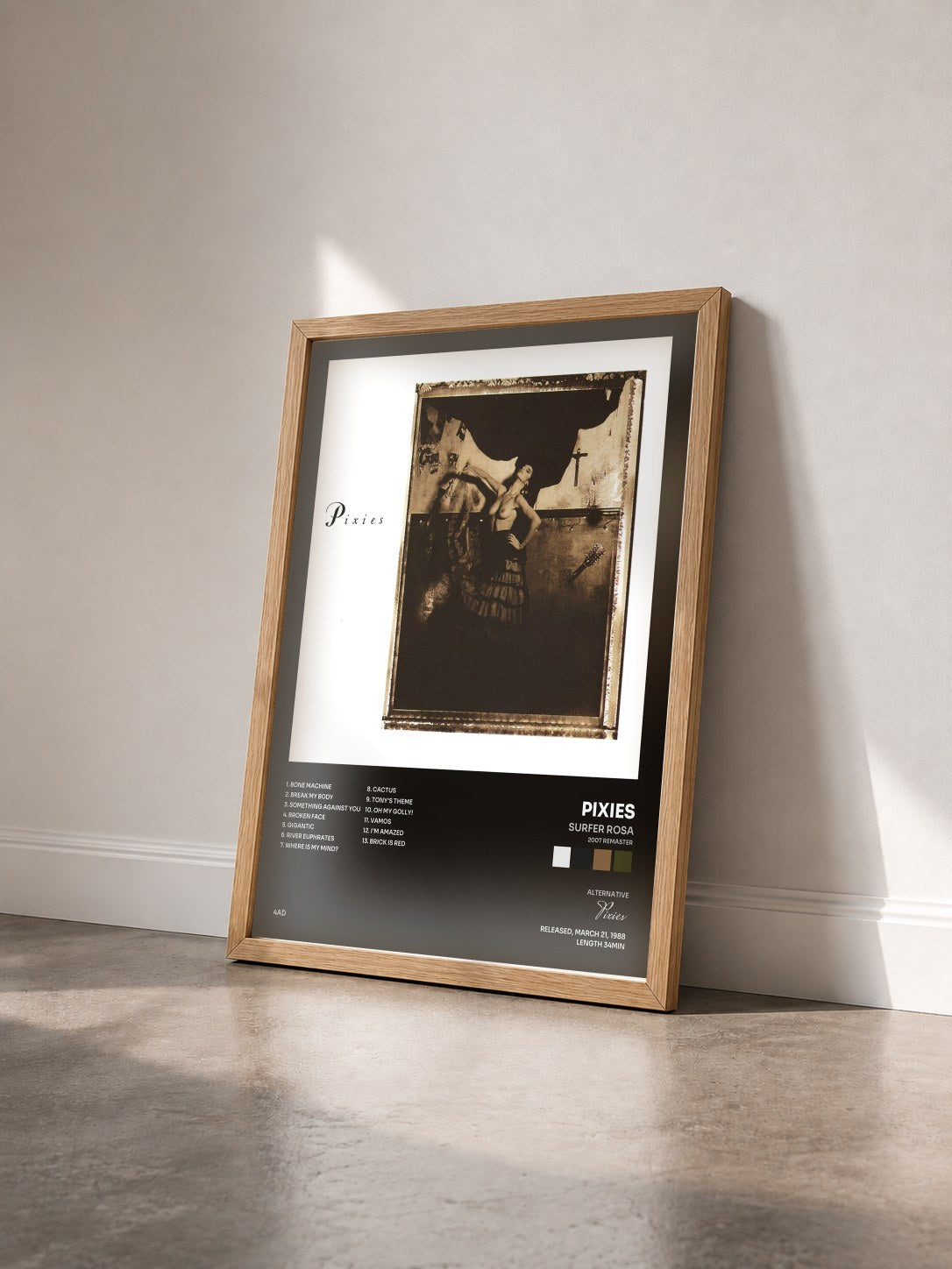 #bois Tableau de l'album Surfer Rosa (2007 Remaster) de Pixies vu de trois quarts, cadre en bois brut