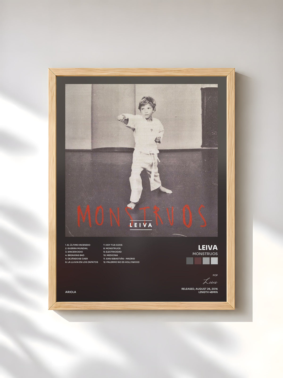 #bois Tableau de l'album Monstruos de Leiva, cadre en bois brut, imprimé et encadré en France