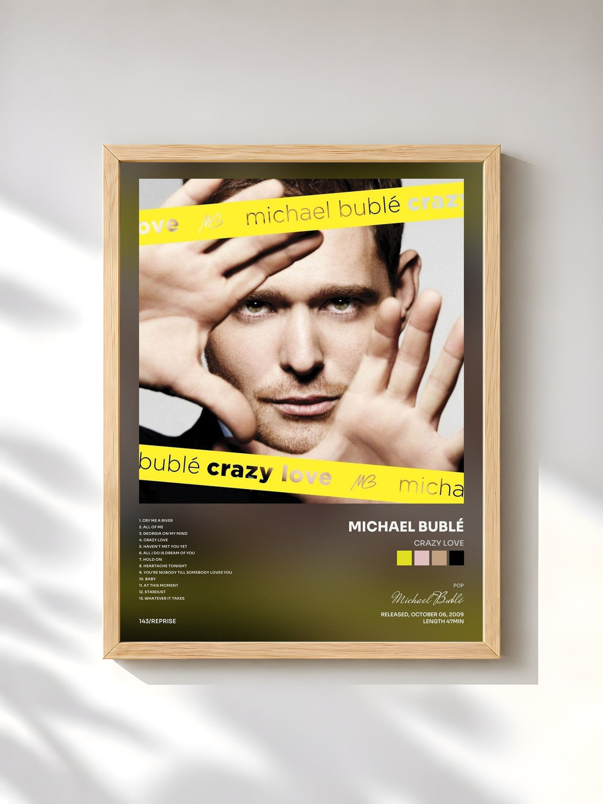 #bois Tableau de l'album Crazy Love de Michael Bublé, cadre en bois brut, imprimé et encadré en France