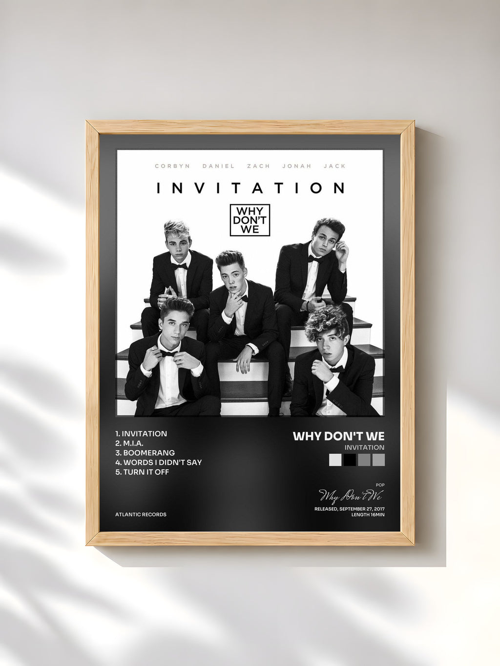 #bois Tableau de l'album Invitation de Why Don't We, cadre en bois brut, imprimé et encadré en France