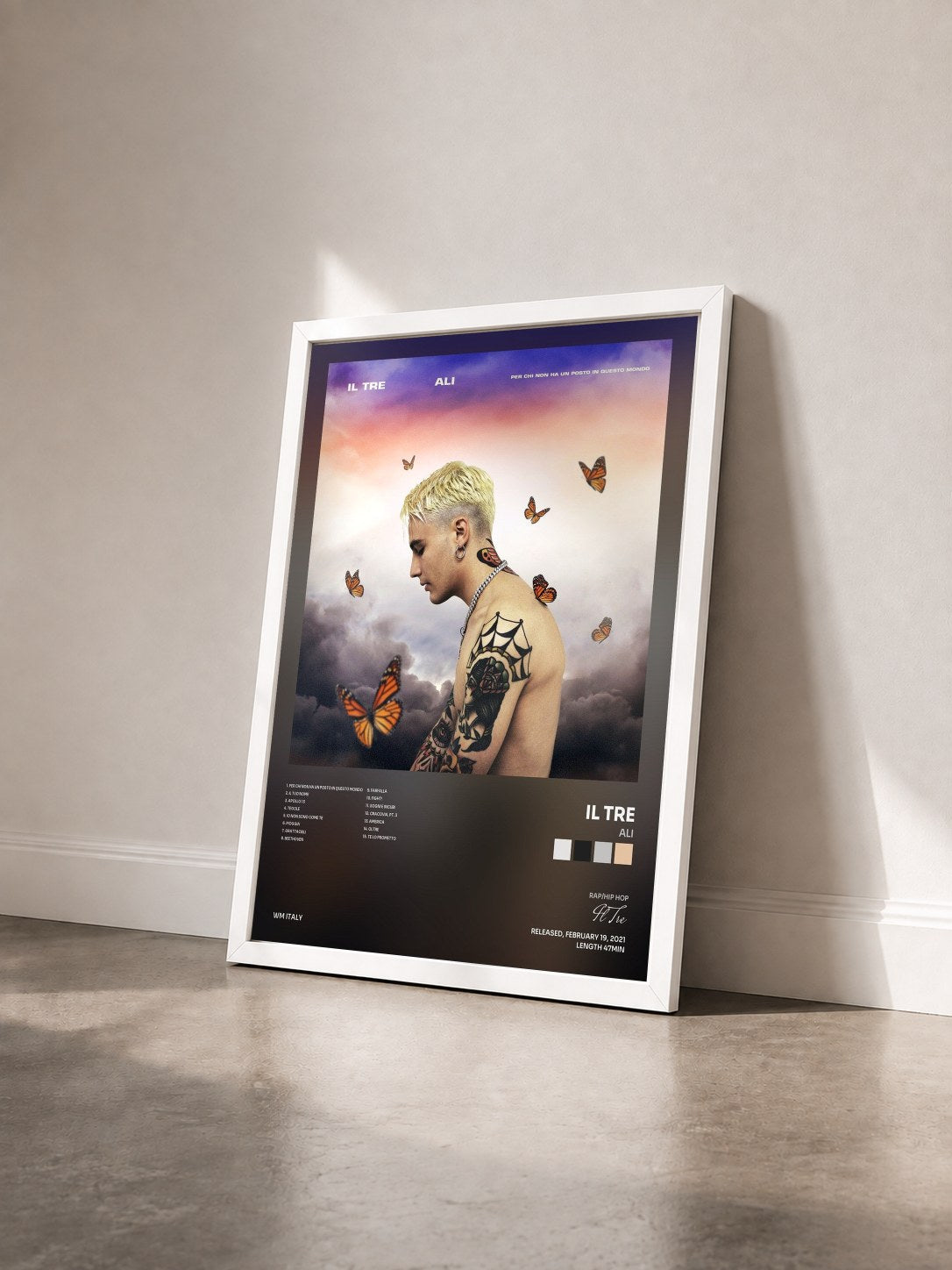 #blanc Tableau de l'album ALI de Il Tre vu de trois quarts, cadre blanc
