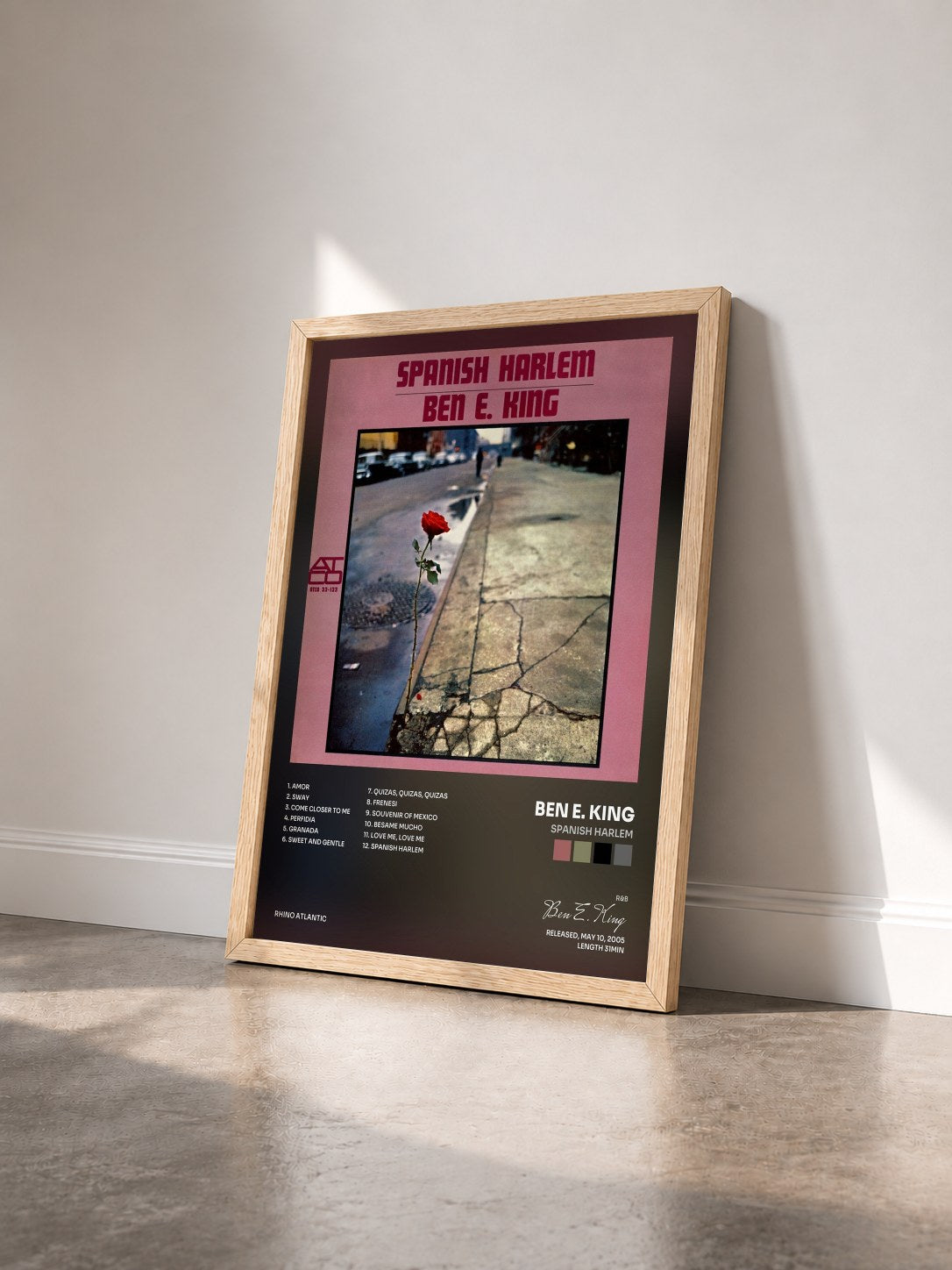 #bois Tableau de l'album Spanish Harlem de Ben E. King vu de trois quarts, cadre en bois brut