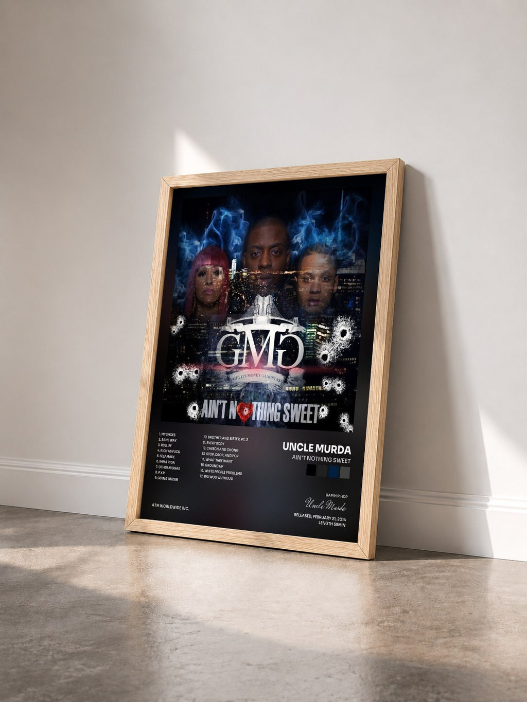 #bois Tableau de l'album Ain't Nothing Sweet de Uncle Murda vu de trois quarts, cadre en bois brut
