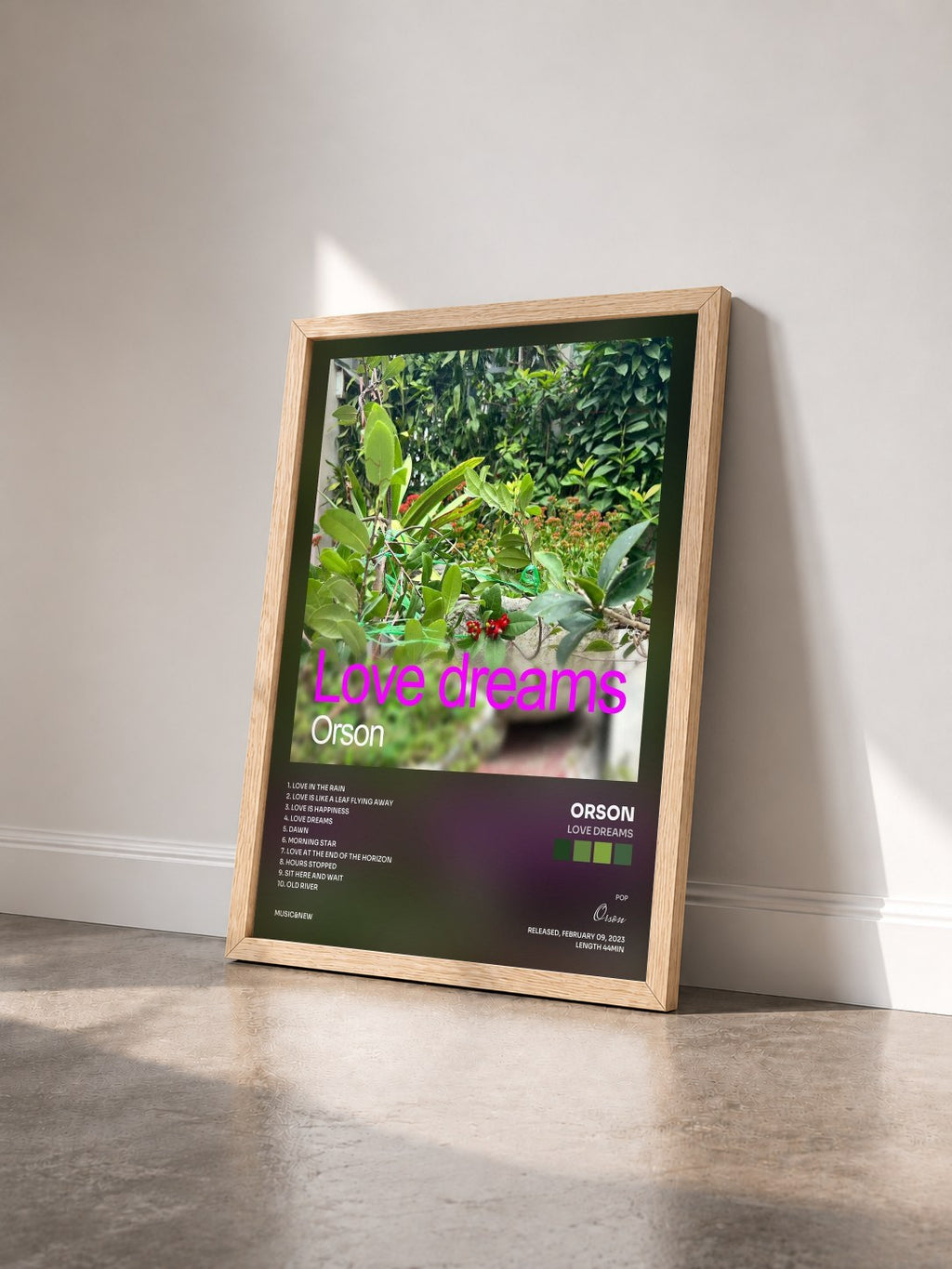 #bois Tableau de l'album Love dreams de Orson vu de trois quarts, cadre en bois brut