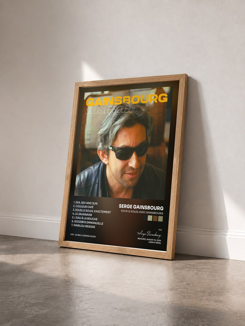 #bois Tableau de l'album Sous le soleil avec Gainsbourg de Serge Gainsbourg vu de trois quarts, cadre en bois brut