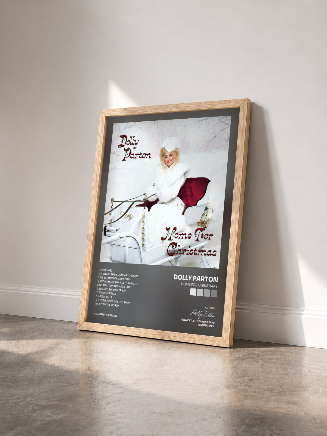 #bois Tableau de l'album Home For Christmas de Dolly Parton vu de trois quarts, cadre en bois brut
