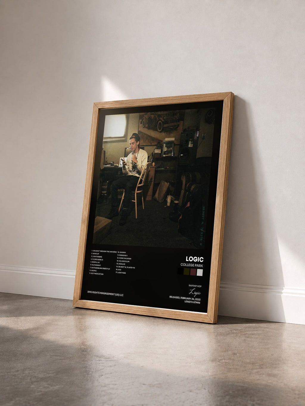 #bois Tableau de l'album College Park de Logic vu de trois quarts, cadre en bois brut