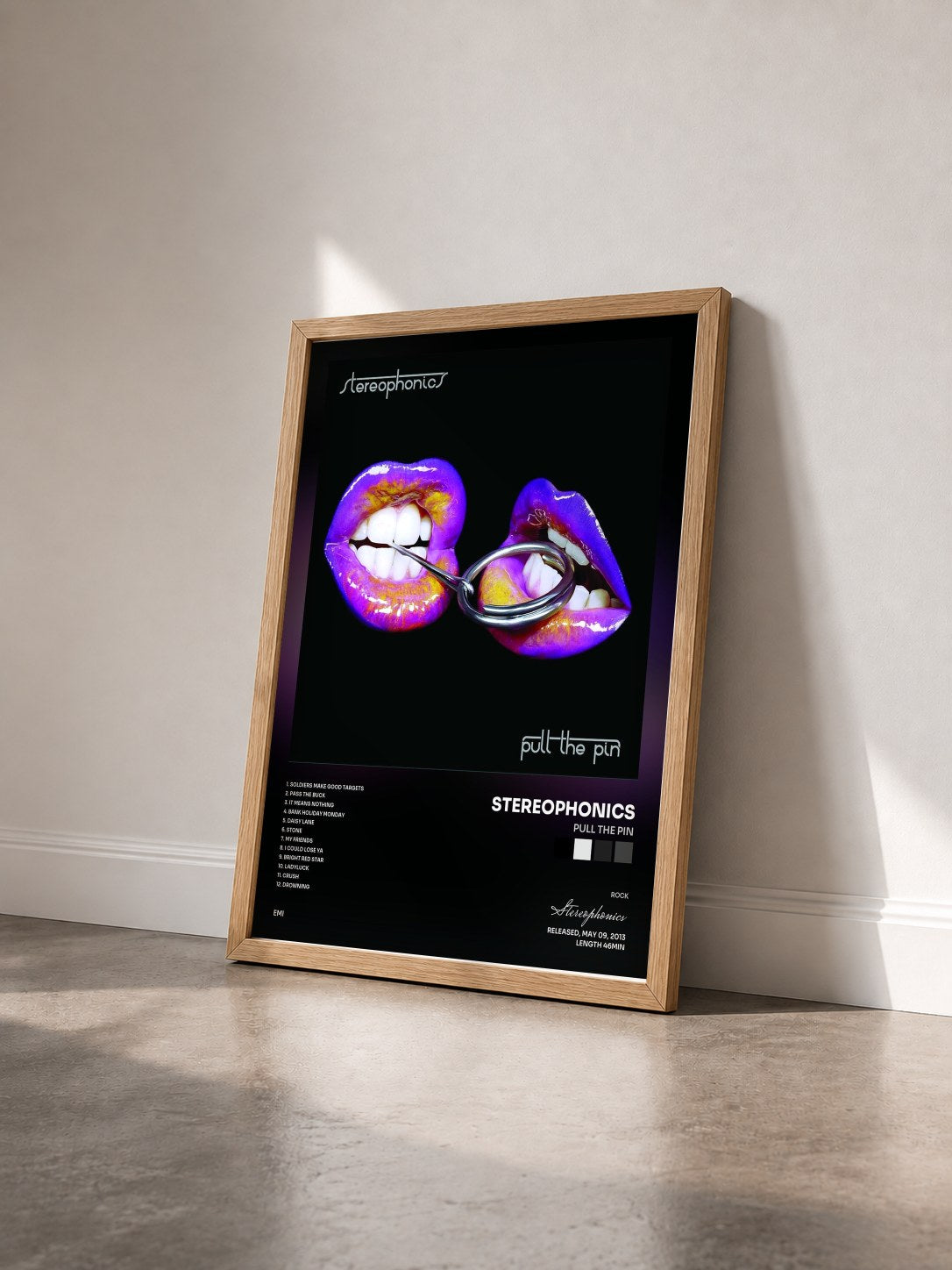 #bois Tableau de l'album Pull The Pin de Stereophonics vu de trois quarts, cadre en bois brut