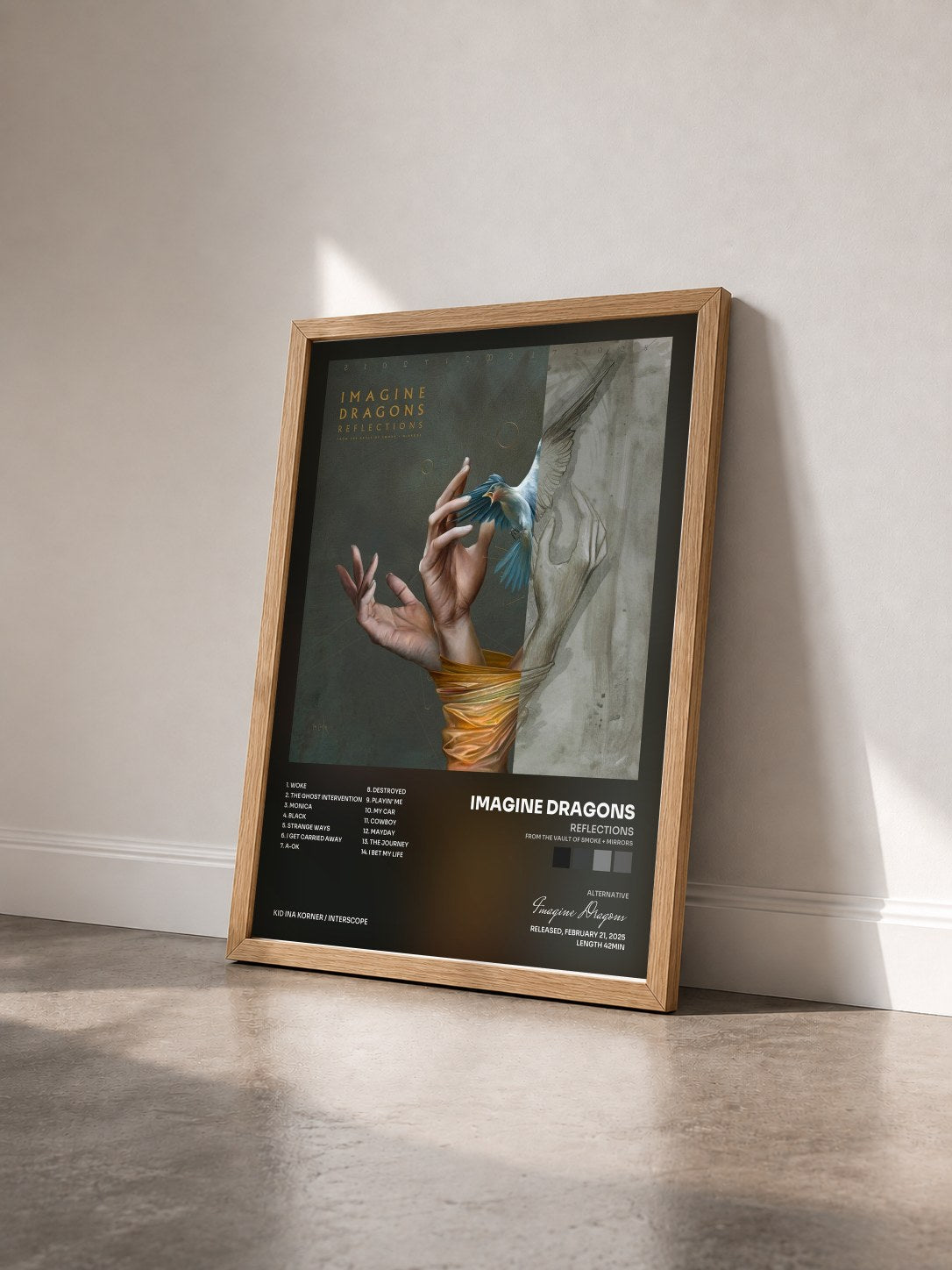 #bois Tableau de l'album Reflections (From The Vault Of Smoke + Mirrors) de Imagine Dragons vu de trois quarts, cadre en bois brut