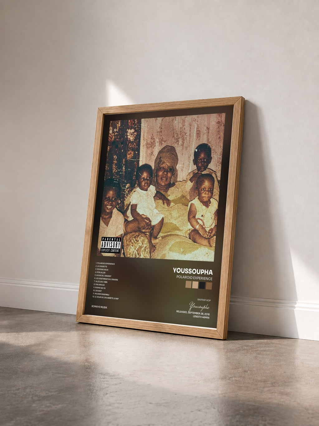 #bois Tableau de l'album Polaroid experience de Youssoupha vu de trois quarts, cadre en bois brut