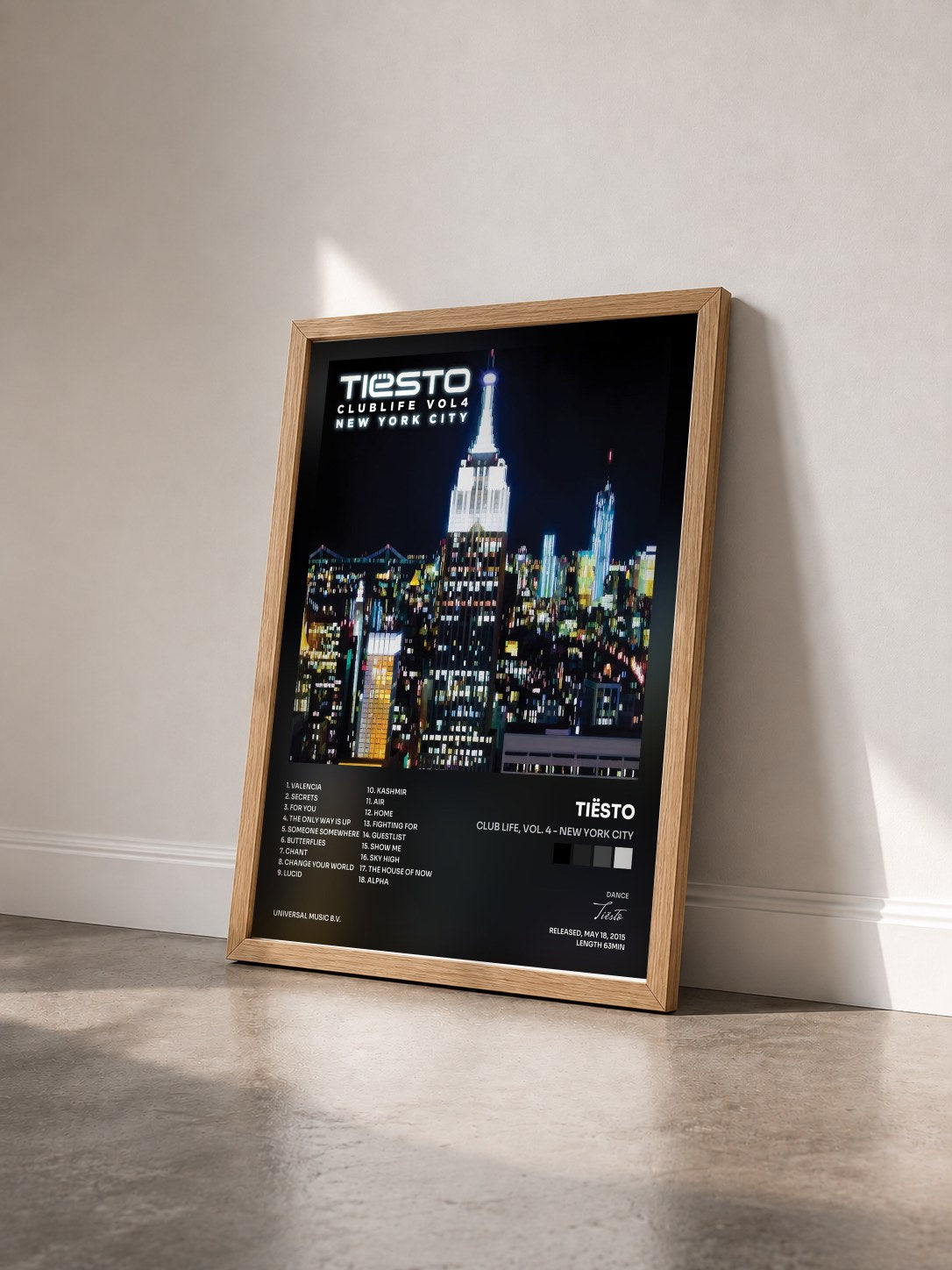 #bois Tableau de l'album Club Life, Vol. 4 - New York City de Tiësto vu de trois quarts, cadre en bois brut