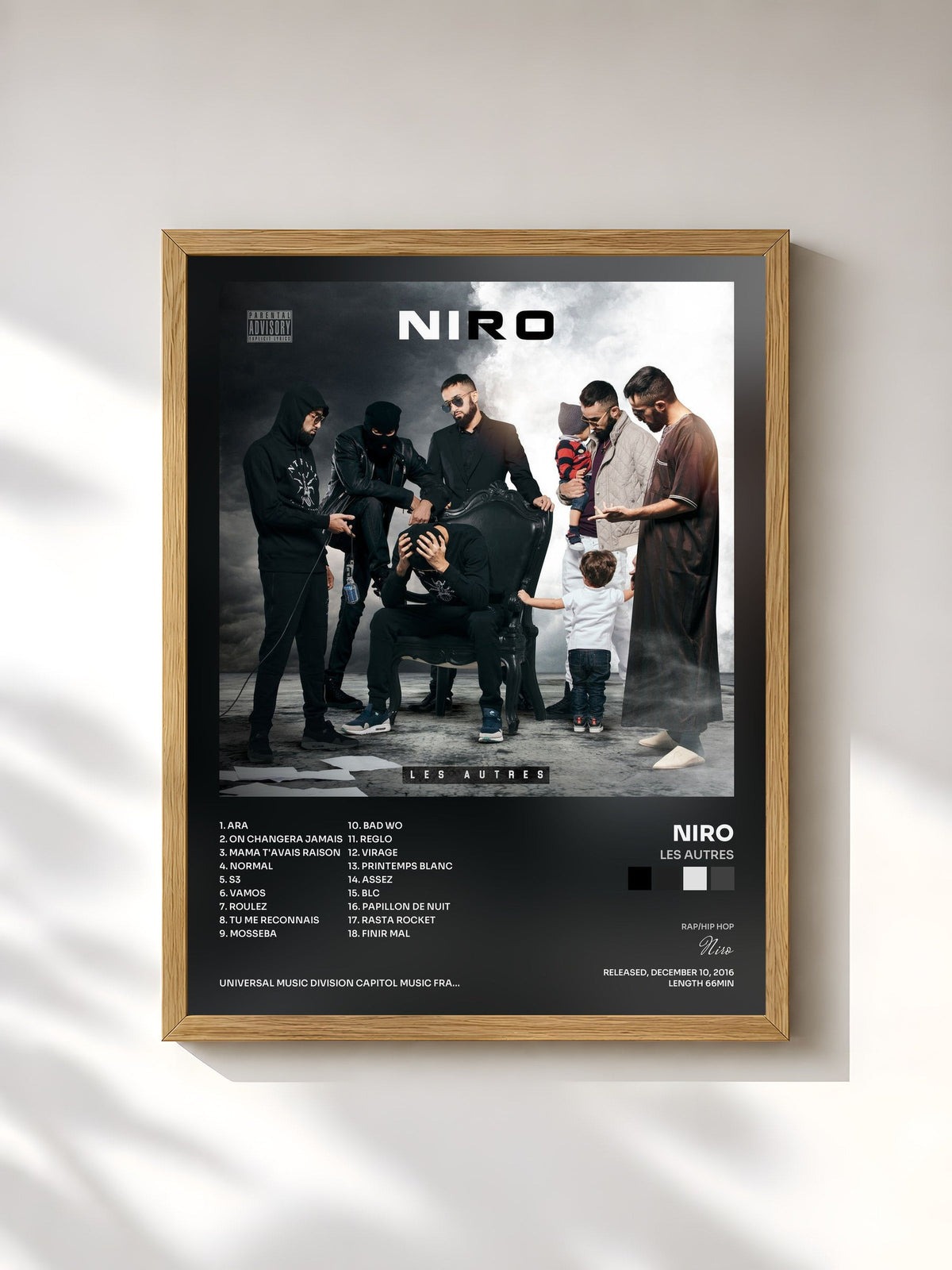 #bois Tableau de l'album Les autres de Niro, cadre en bois brut, imprimé et encadré en France