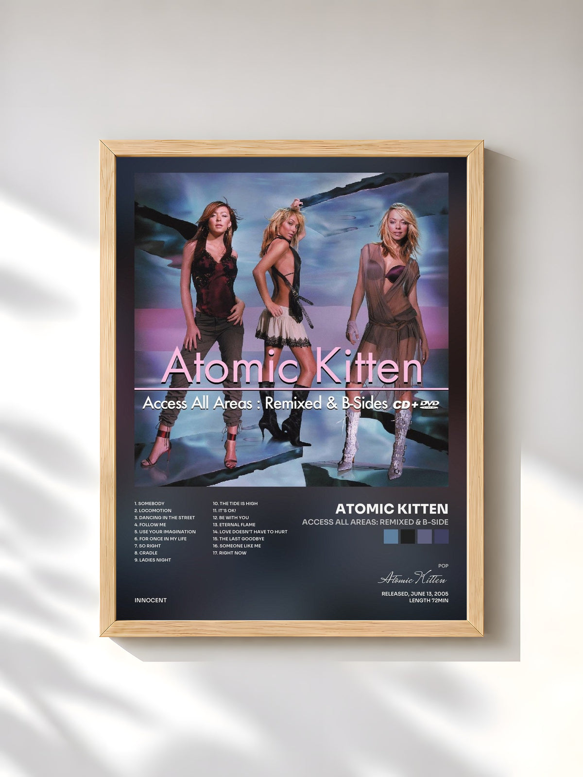 #bois Tableau de l'album Access All Areas: Remixed & B-Side de Atomic Kitten, cadre en bois brut, imprimé et encadré en France
