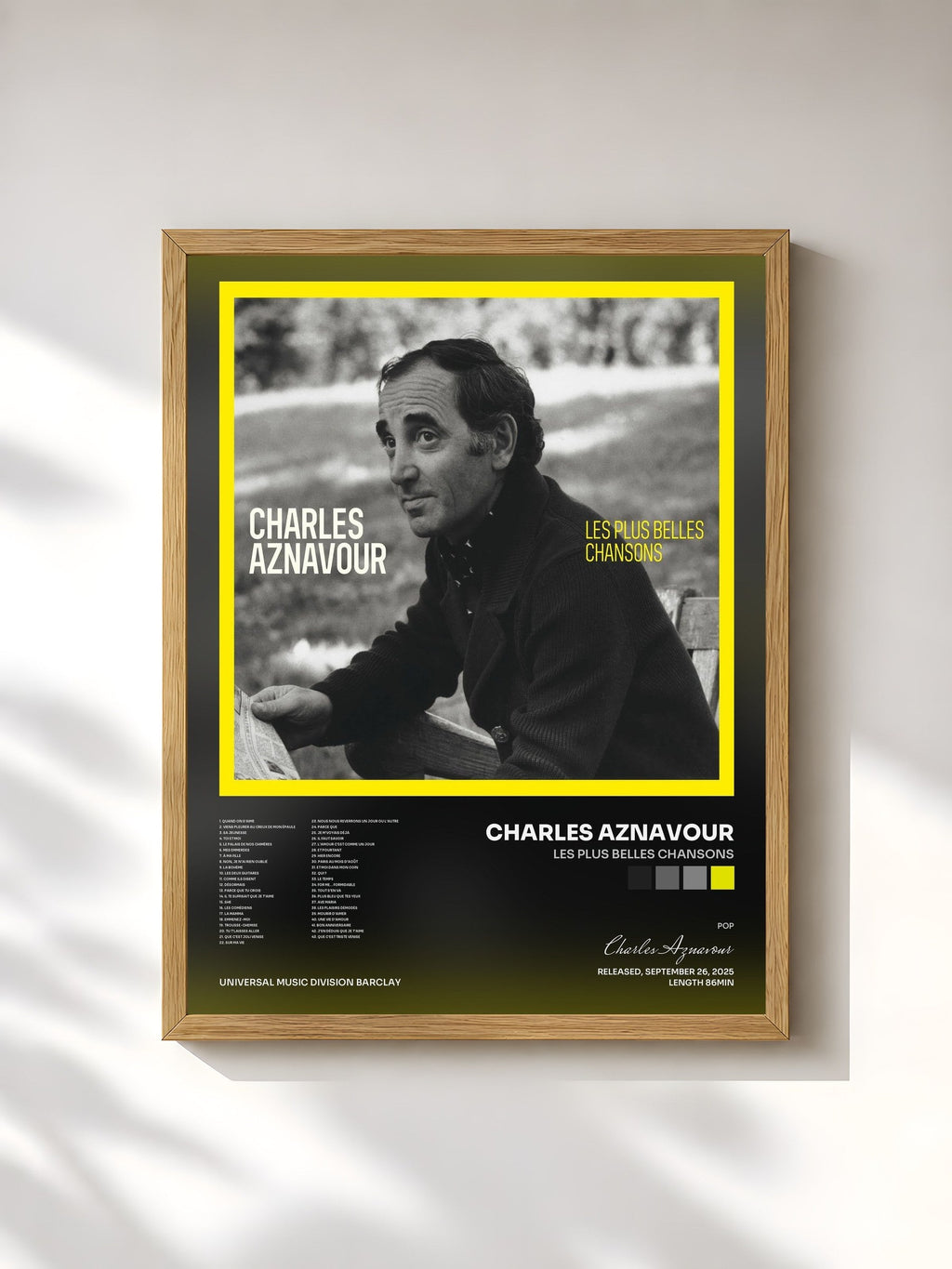 #bois Tableau de l'album Les plus belles chansons de Charles Aznavour, cadre en bois brut, imprimé et encadré en France