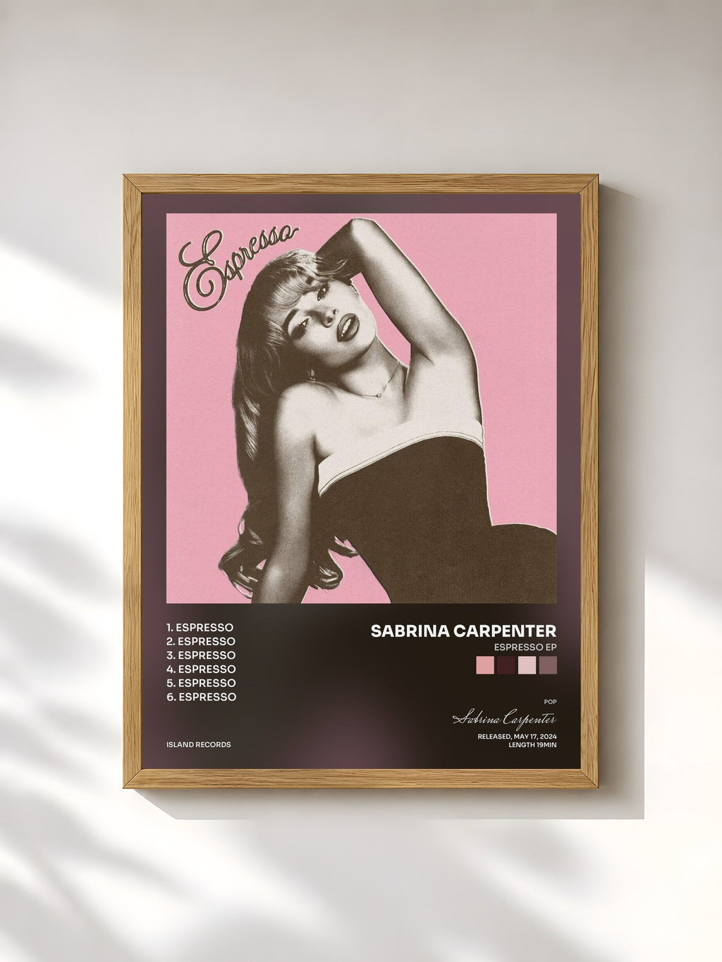 #bois Tableau de l'album Espresso EP de Sabrina Carpenter, cadre en bois brut, imprimé et encadré en France