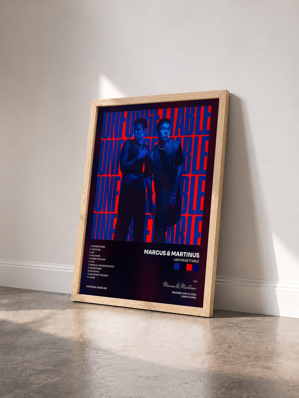 #bois Tableau de l'album Unforgettable de Marcus & Martinus vu de trois quarts, cadre en bois brut