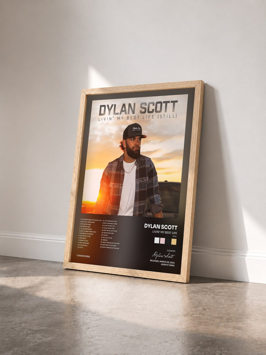 #bois Tableau de l'album Livin' My Best Life (Still) de Dylan Scott vu de trois quarts, cadre en bois brut