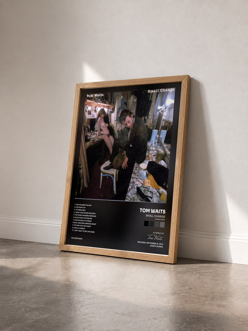 #bois Tableau de l'album Small Change (Remastered) de Tom Waits vu de trois quarts, cadre en bois brut
