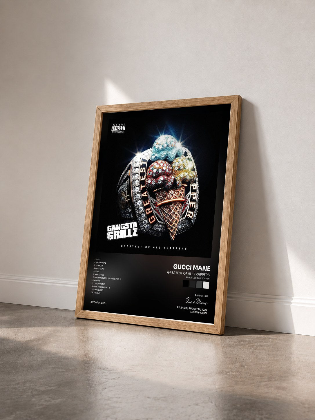 #bois Tableau de l'album Greatest Of All Trappers (Gangsta Grillz Edition) de Gucci Mane vu de trois quarts, cadre en bois brut