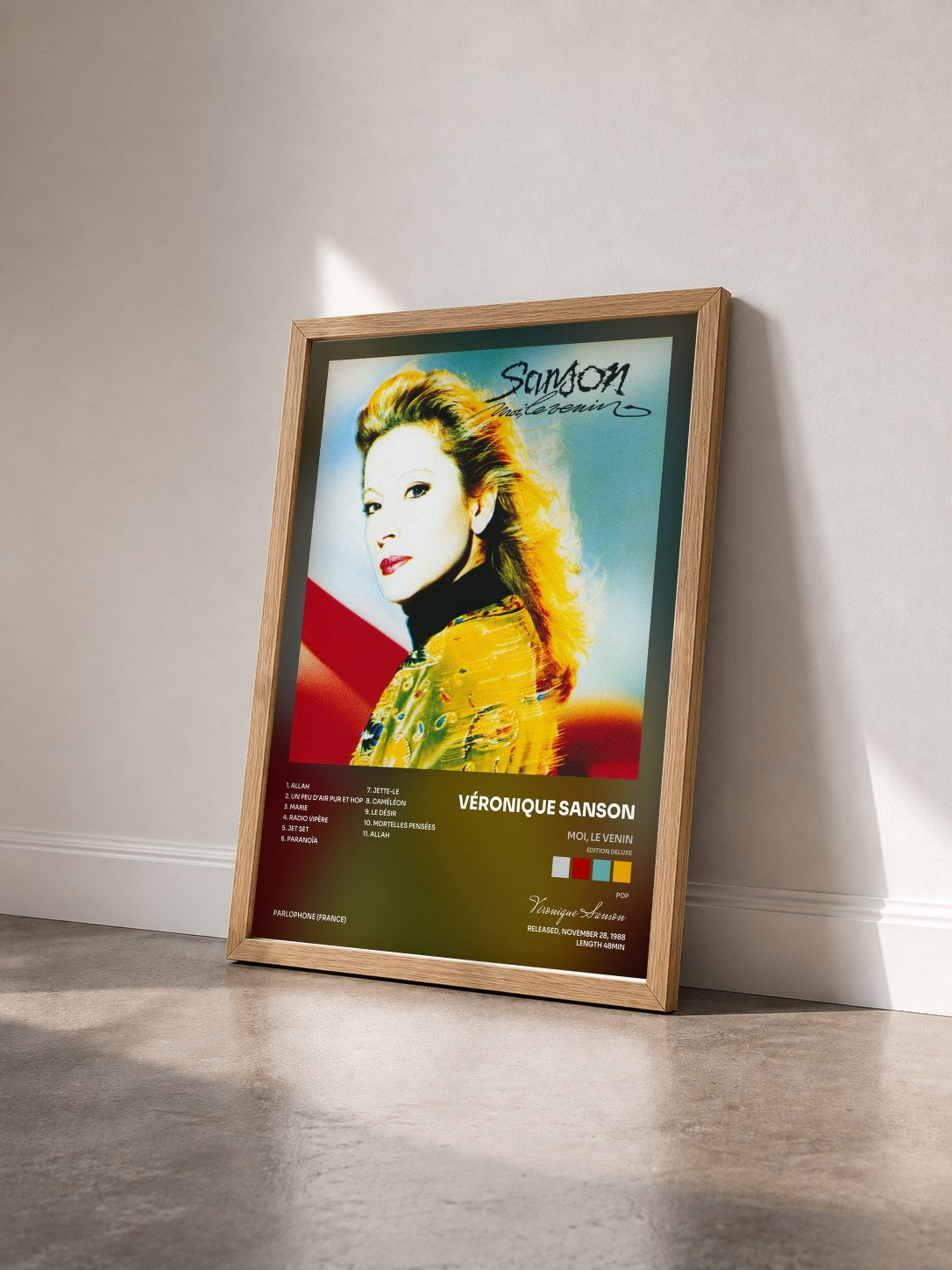 #bois Tableau de l'album Moi, le venin (Edition Deluxe) de Véronique Sanson vu de trois quarts, cadre en bois brut