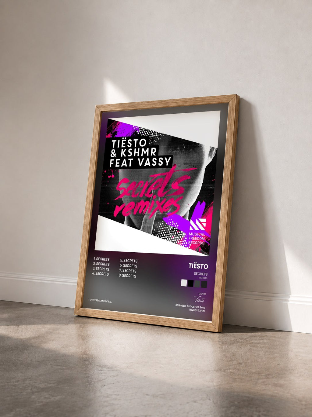 #bois Tableau de l'album Secrets (Remixes) de Tiësto vu de trois quarts, cadre en bois brut