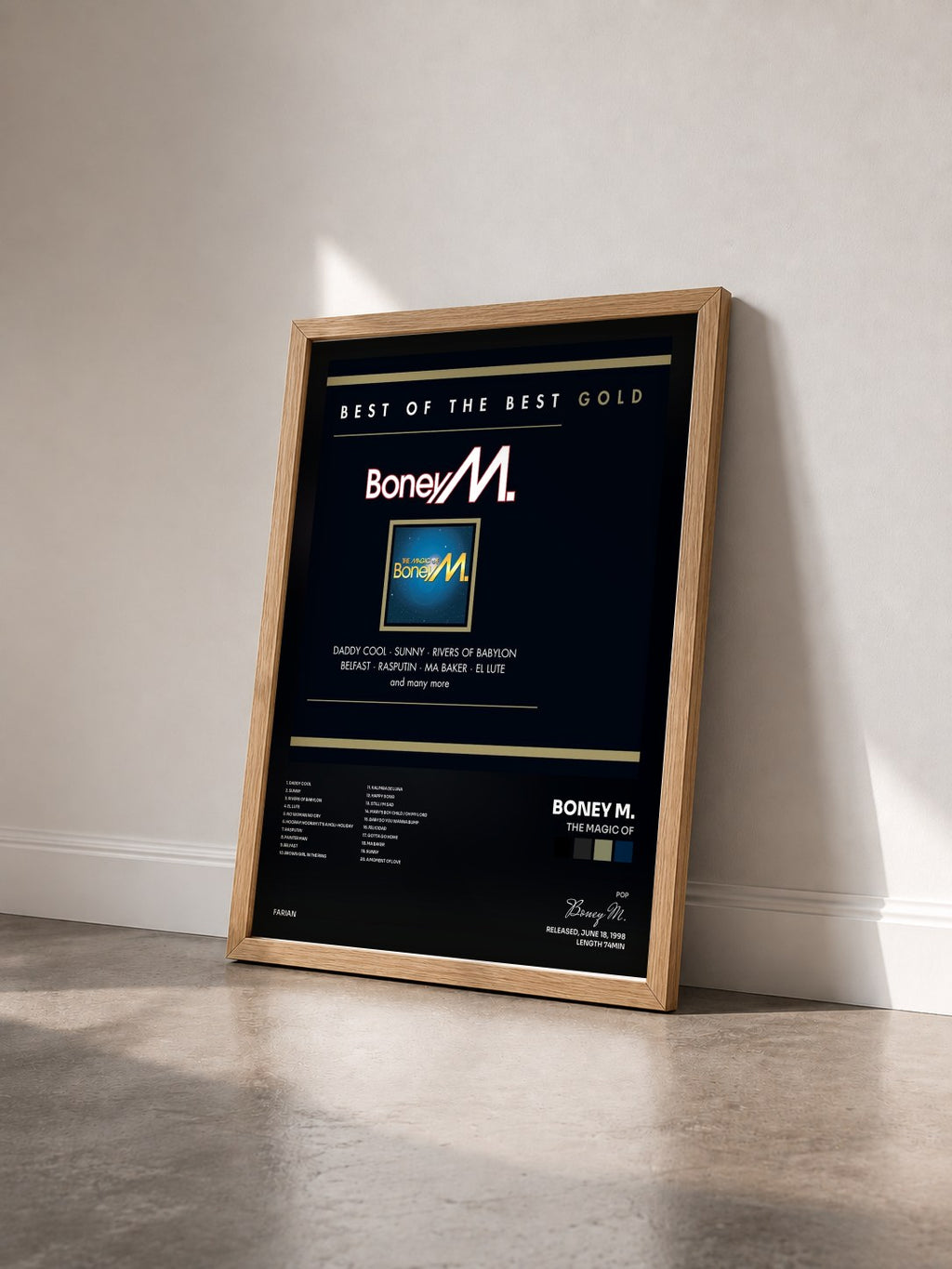 #bois Tableau de l'album The Magic Of de Boney M. vu de trois quarts, cadre en bois brut