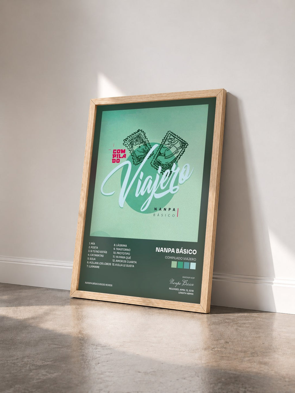 #bois Tableau de l'album Compilado Viajero de Nanpa Básico vu de trois quarts, cadre en bois brut