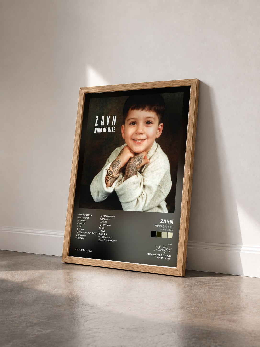 #bois Tableau de l'album Mind Of Mine (Deluxe Edition) de ZAYN vu de trois quarts, cadre en bois brut