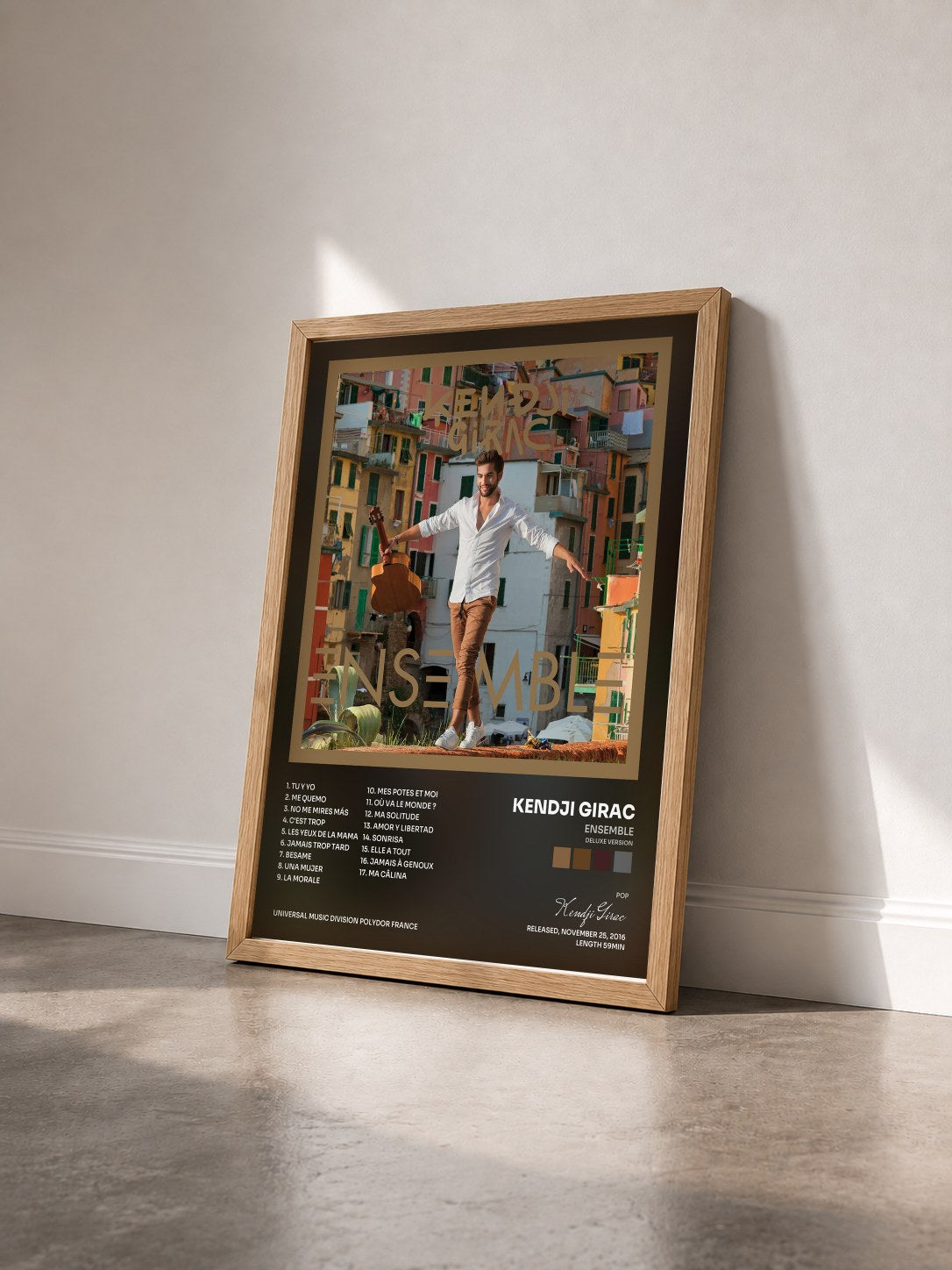 #bois Tableau de l'album Ensemble (Deluxe Version) de Kendji Girac vu de trois quarts, cadre en bois brut