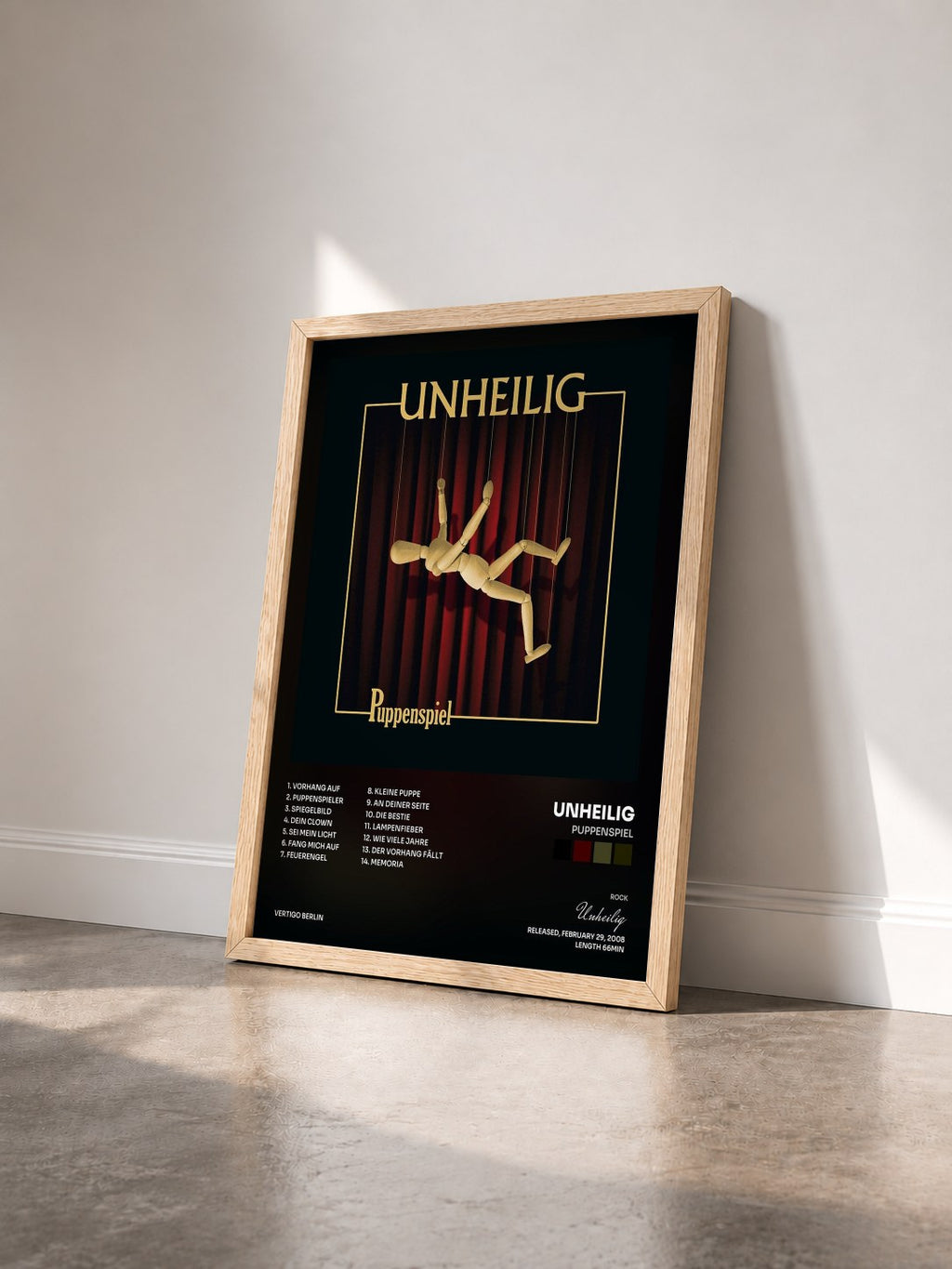 #bois Tableau de l'album Puppenspiel de Unheilig vu de trois quarts, cadre en bois brut