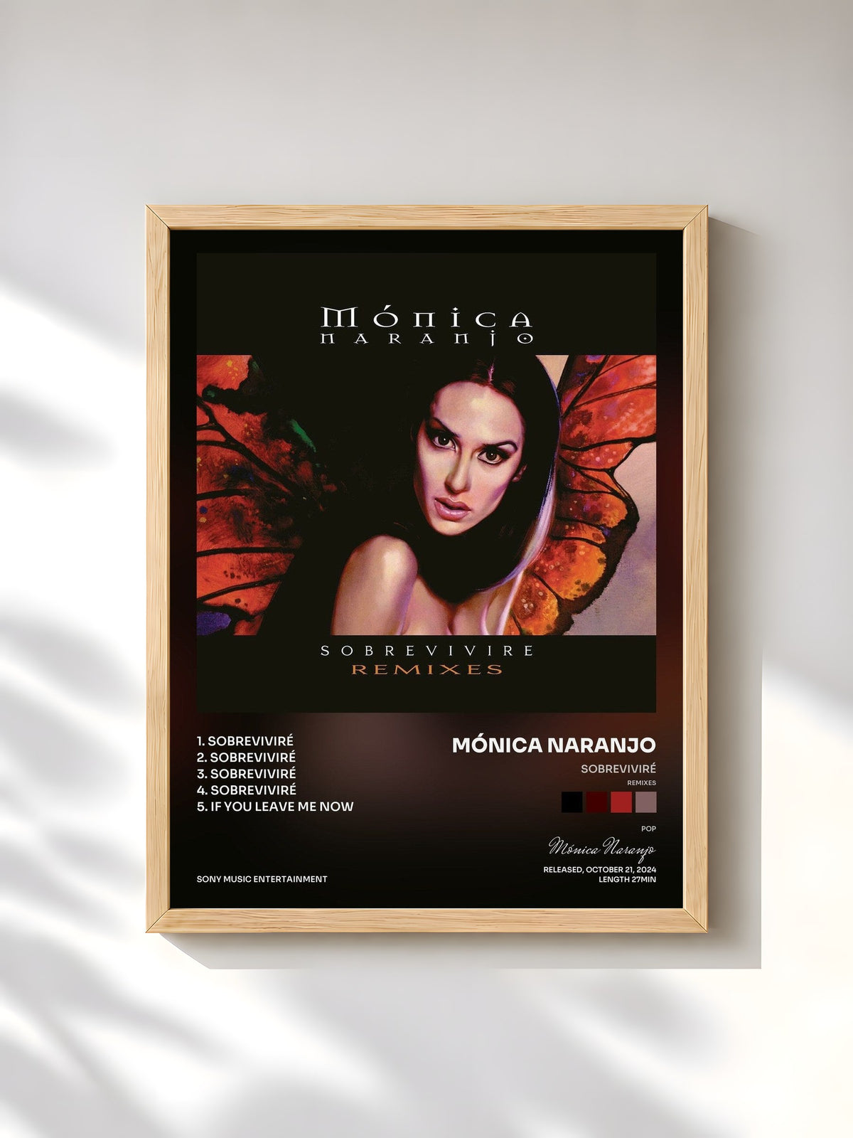 #bois Tableau de l'album Sobreviviré (Remixes) de Mónica Naranjo, cadre en bois brut, imprimé et encadré en France