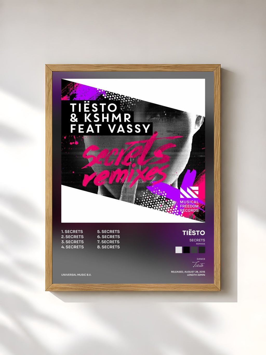 #bois Tableau de l'album Secrets (Remixes) de Tiësto, cadre en bois brut, imprimé et encadré en France