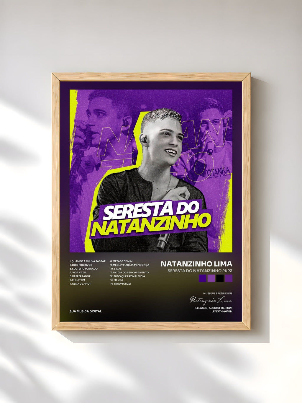 #bois Tableau de l'album Seresta do Natanzinho 2K23 de Natanzinho Lima, cadre en bois brut, imprimé et encadré en France