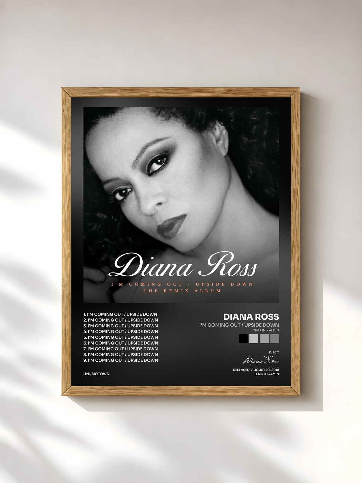 #bois Tableau de l'album I'm Coming Out / Upside Down (The Remix Album) de Diana Ross, cadre en bois brut, imprimé et encadré en France