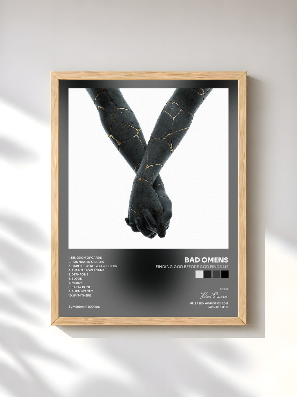 #bois Tableau de l'album Finding God Before God Finds Me de Bad Omens, cadre en bois brut, imprimé et encadré en France