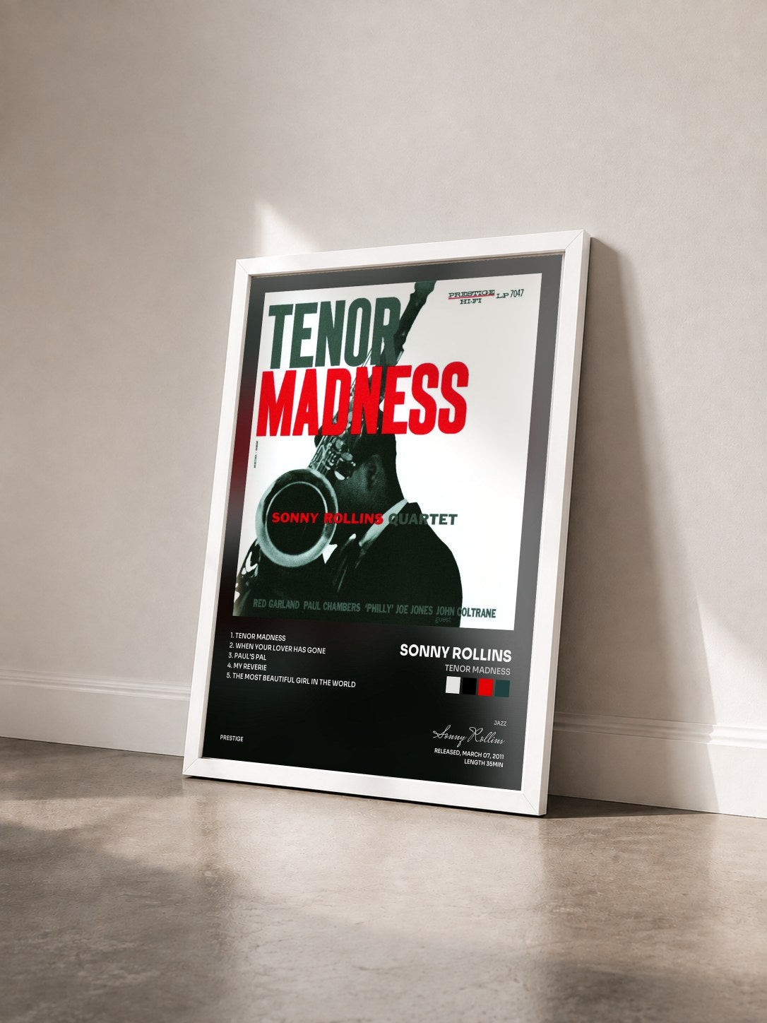 #blanc Tableau de l'album Tenor Madness de Sonny Rollins vu de trois quarts, cadre blanc