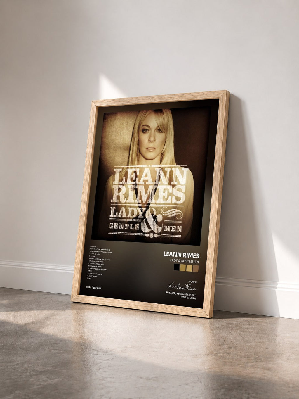 #bois Tableau de l'album Lady & Gentlemen de LeAnn Rimes vu de trois quarts, cadre en bois brut
