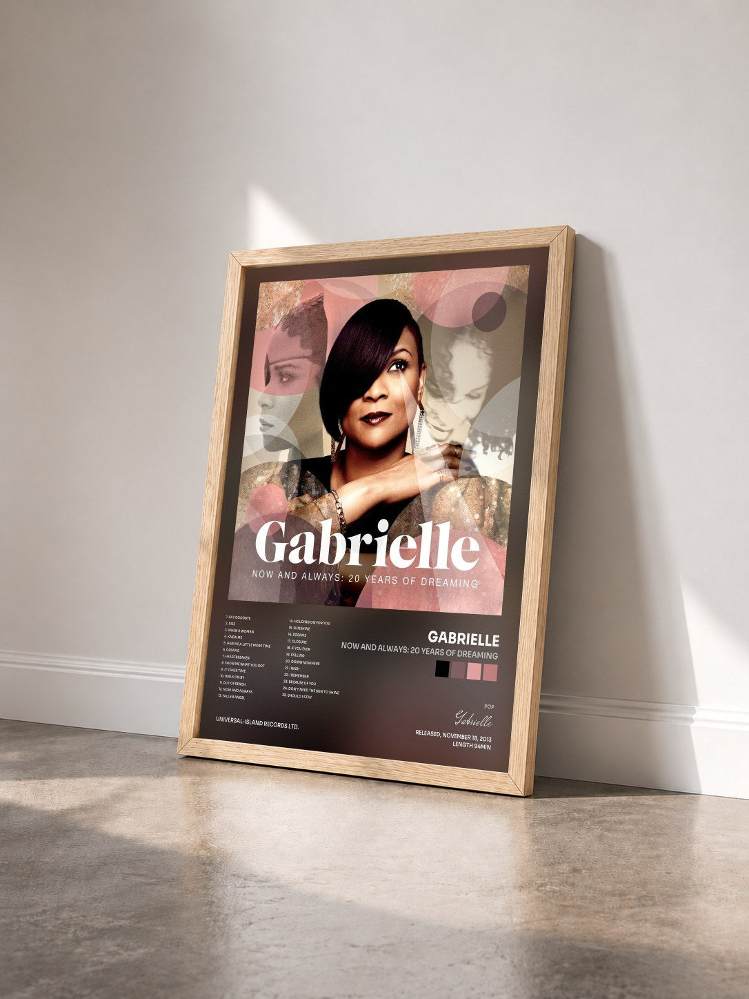 #bois Tableau de l'album Now And Always: 20 Years Of Dreaming de Gabrielle vu de trois quarts, cadre en bois brut