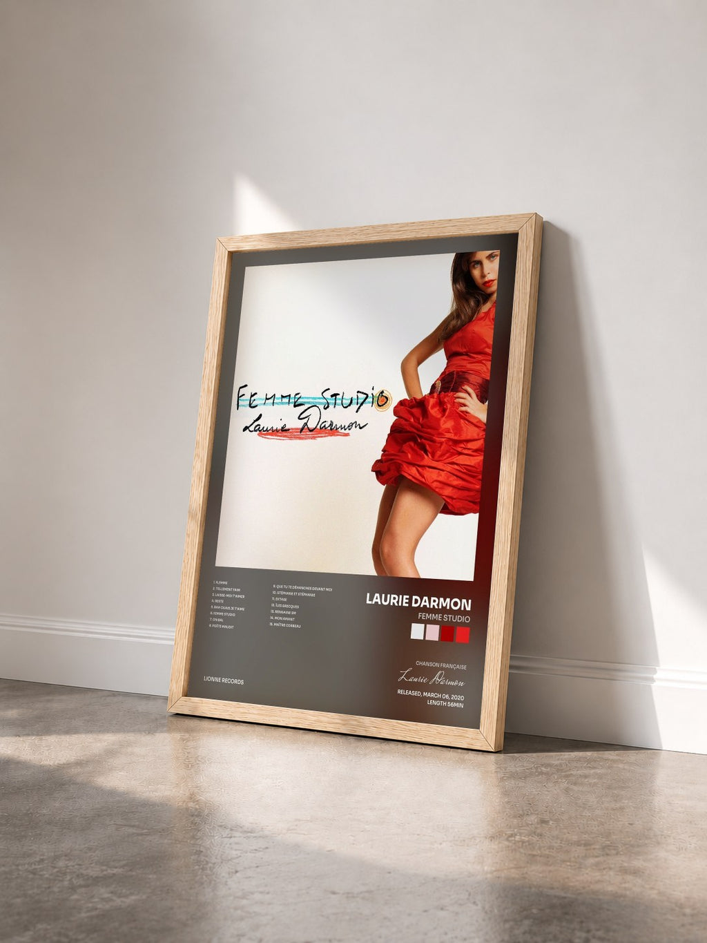 #bois Tableau de l'album Femme Studio de Laurie Darmon vu de trois quarts, cadre en bois brut