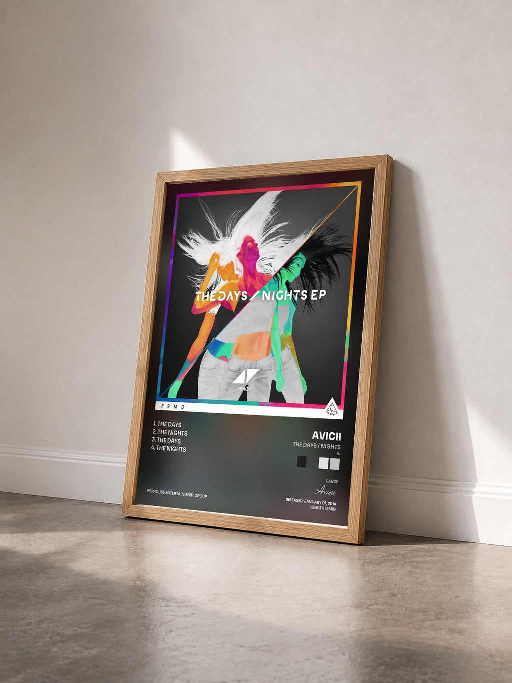 #bois Tableau de l'album The Days / Nights (EP) de Avicii vu de trois quarts, cadre en bois brut