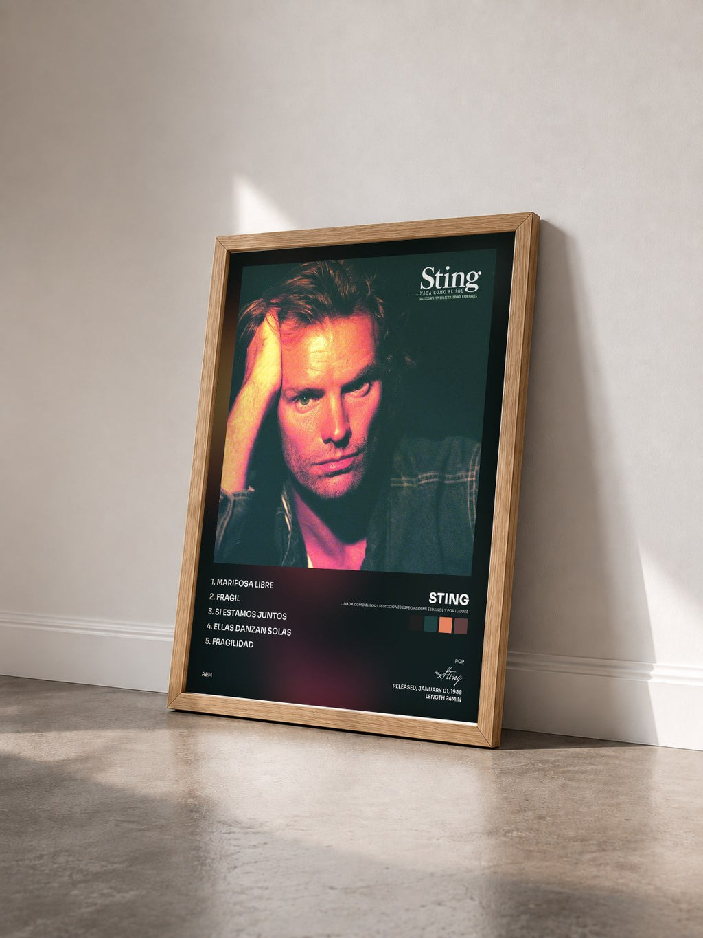 #bois Tableau de l'album ...Nada Como El Sol - Selecciones Especiales En Espanol Y Portugues de Sting vu de trois quarts, cadre en bois brut